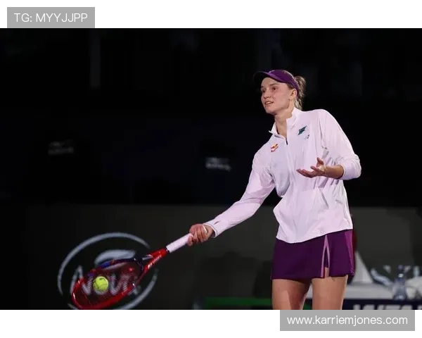 莱巴金娜强势夺冠首捧WTA年终总决赛奖杯开启网球生涯新篇章